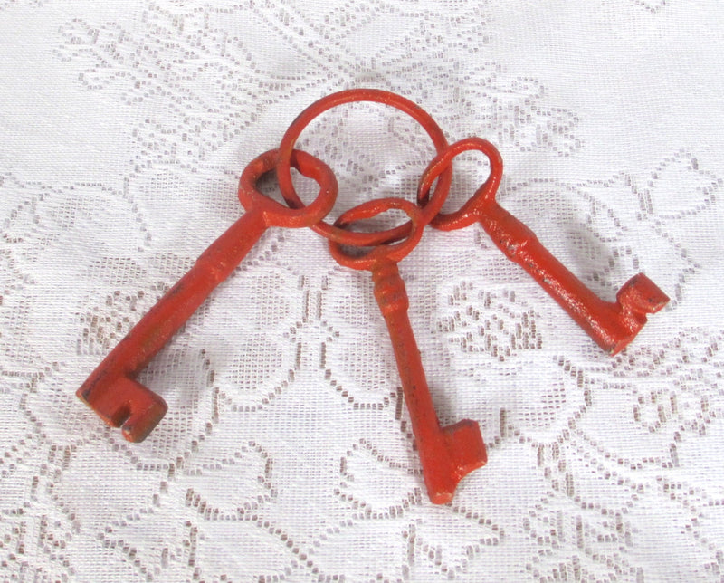 Skeleton Keys Shabby Chic Cast Iron Garden Vintage-Inspired