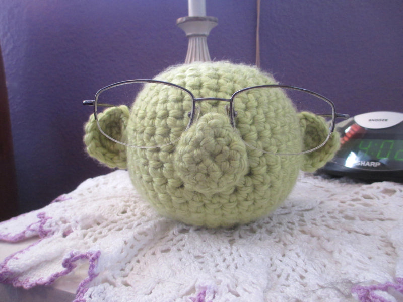Dr Bunsen Honeydew Crochet Eyeglasses Holder